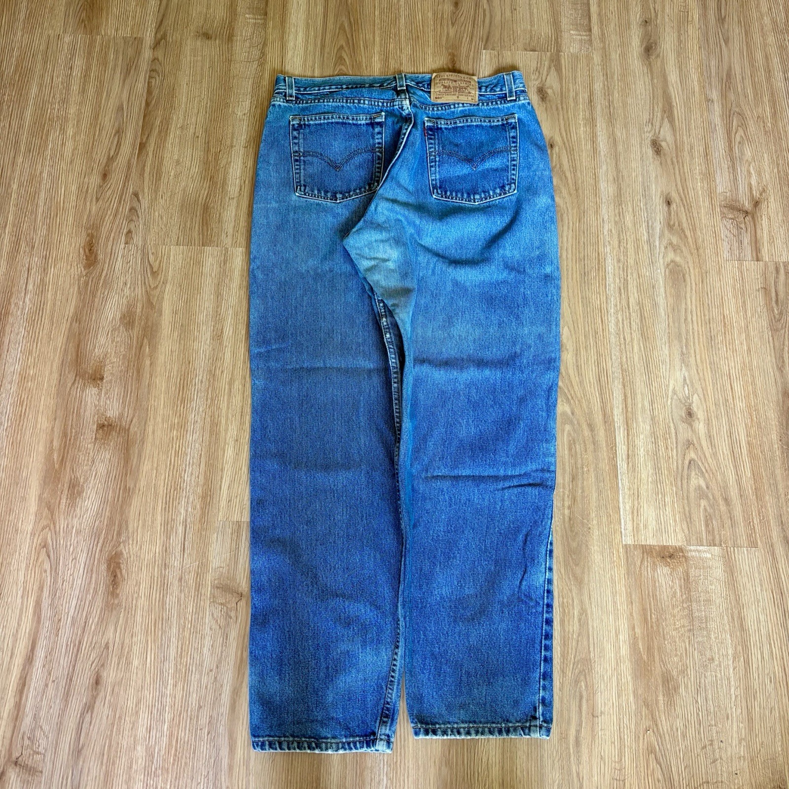 VTG Levi’s 560 90s Loose Fit Straight Women’s Sz 32×30 Med Wash Made in USA