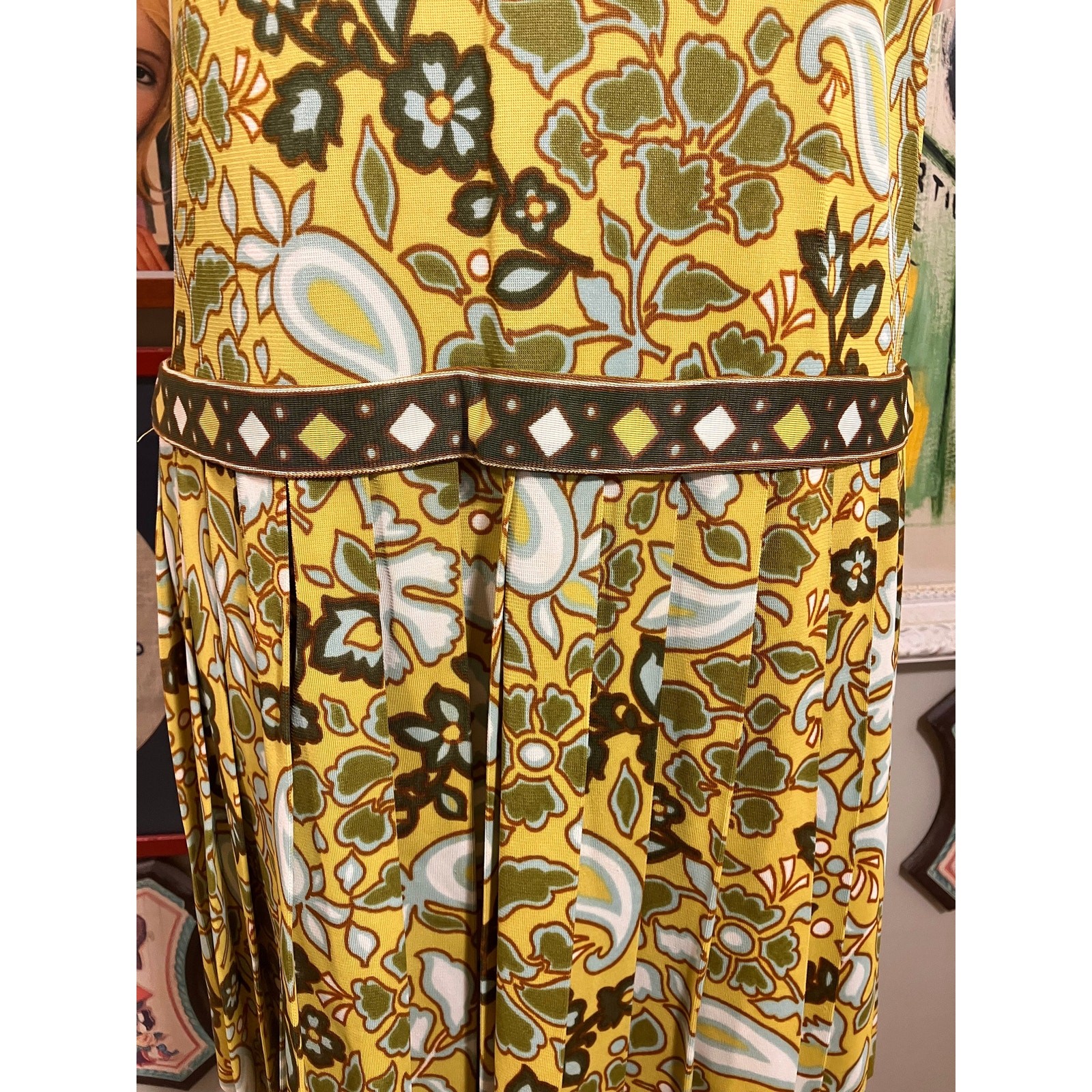 Vintage 1970s Sacony Ciella Dropped Waist Dress Yellow Paisley Floral Pleated