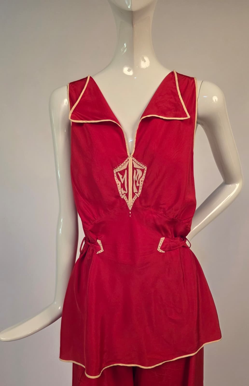 ART DECO 1920’S 4 PC SILK LINGERIE SET W 2 TOPS + ROBE + LOUNGING PANTS