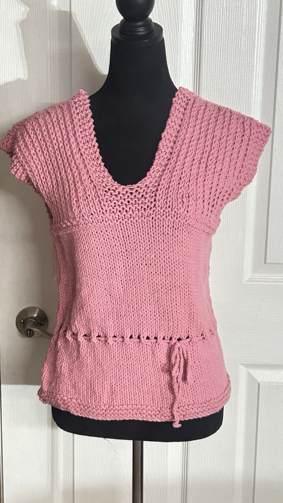 Vintage Women’s Pink Crochet Tank Top Sweater 34” Chest 21” Length Yarn