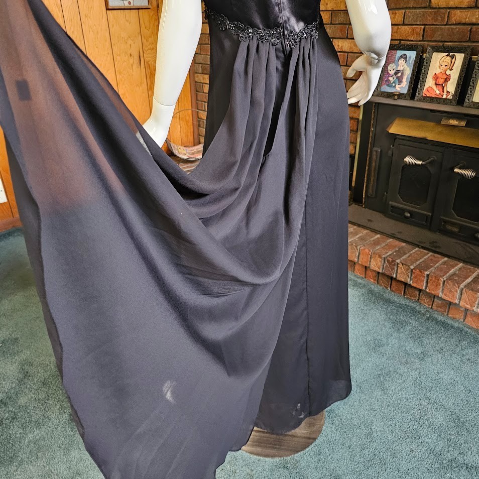 Vtg 90s Curvy Goth Black Chiffon Waterfall Maxi Fiesta Prom Formal Dress Gown L