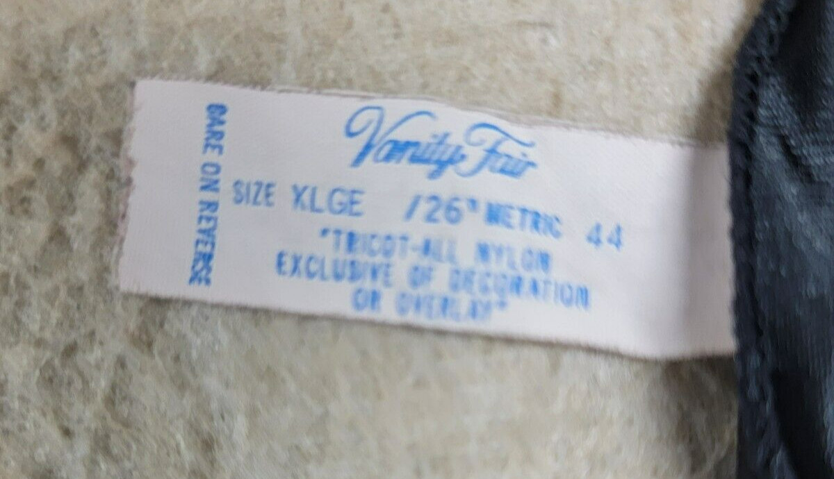 VTG ~~ VANITY FAIR Half Slip Black A-line 26″ Short Nylon Elastic Waist No Slit