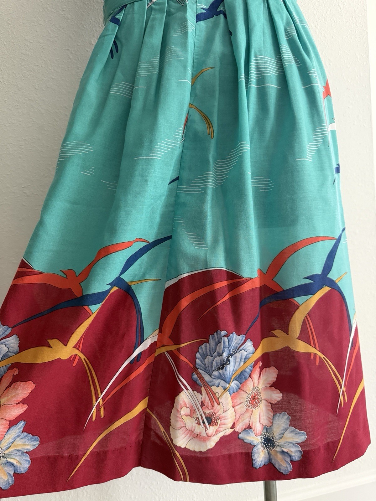 Vtg 70’s Women’s High waist Skirt Size 28 Waist Small Birds Flowers Hippie Boho