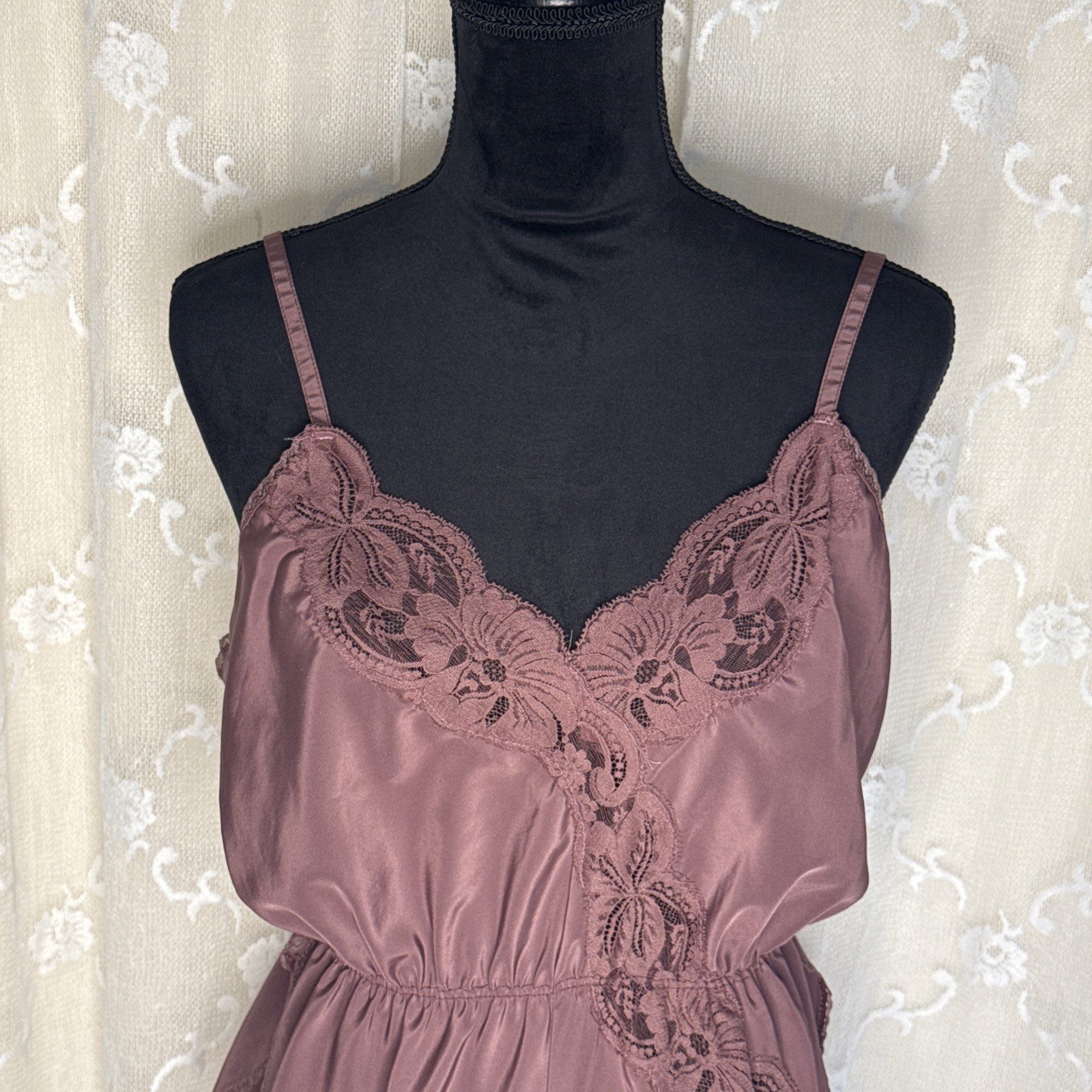VTG Lorraine Solid Grape & Scalloped Lace Sissy Teddy Romper Playsuit Med 38 B