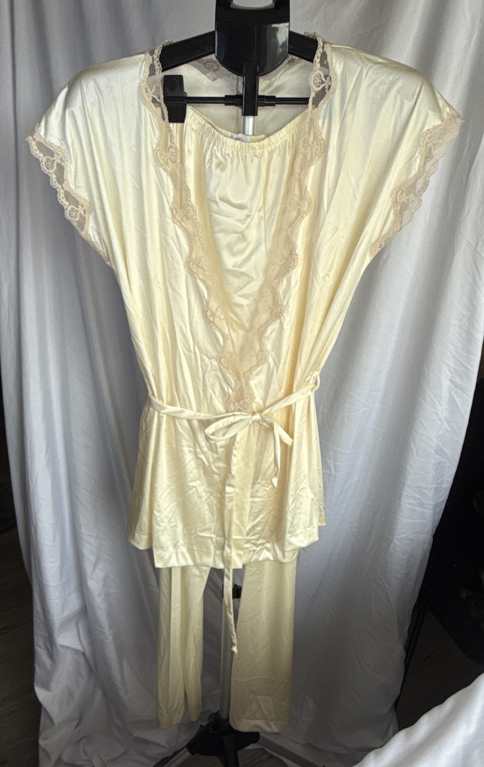 VTG 70s Henson Kickernick Nylon Pajama Set Short Peignoir Wrap Top Pants 34 -A14