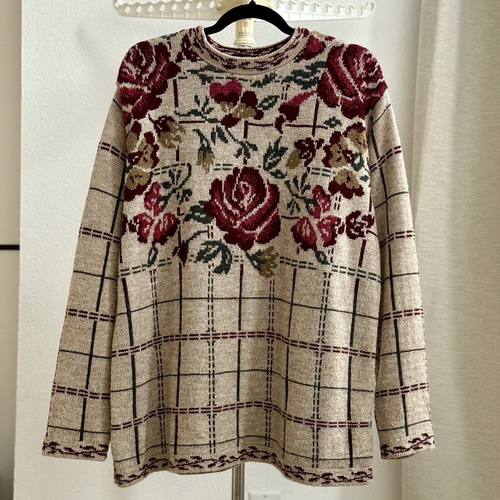 Women’s Vintage Classic Elements Floral Acrylic Knit Sweater