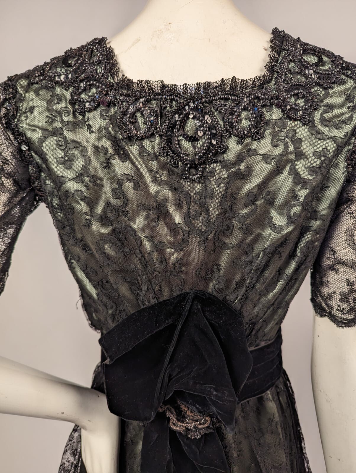 EDWARDIAN BLACK CHANTILLY LACE PARTY DRESS W SEQUINS + JET BEADS