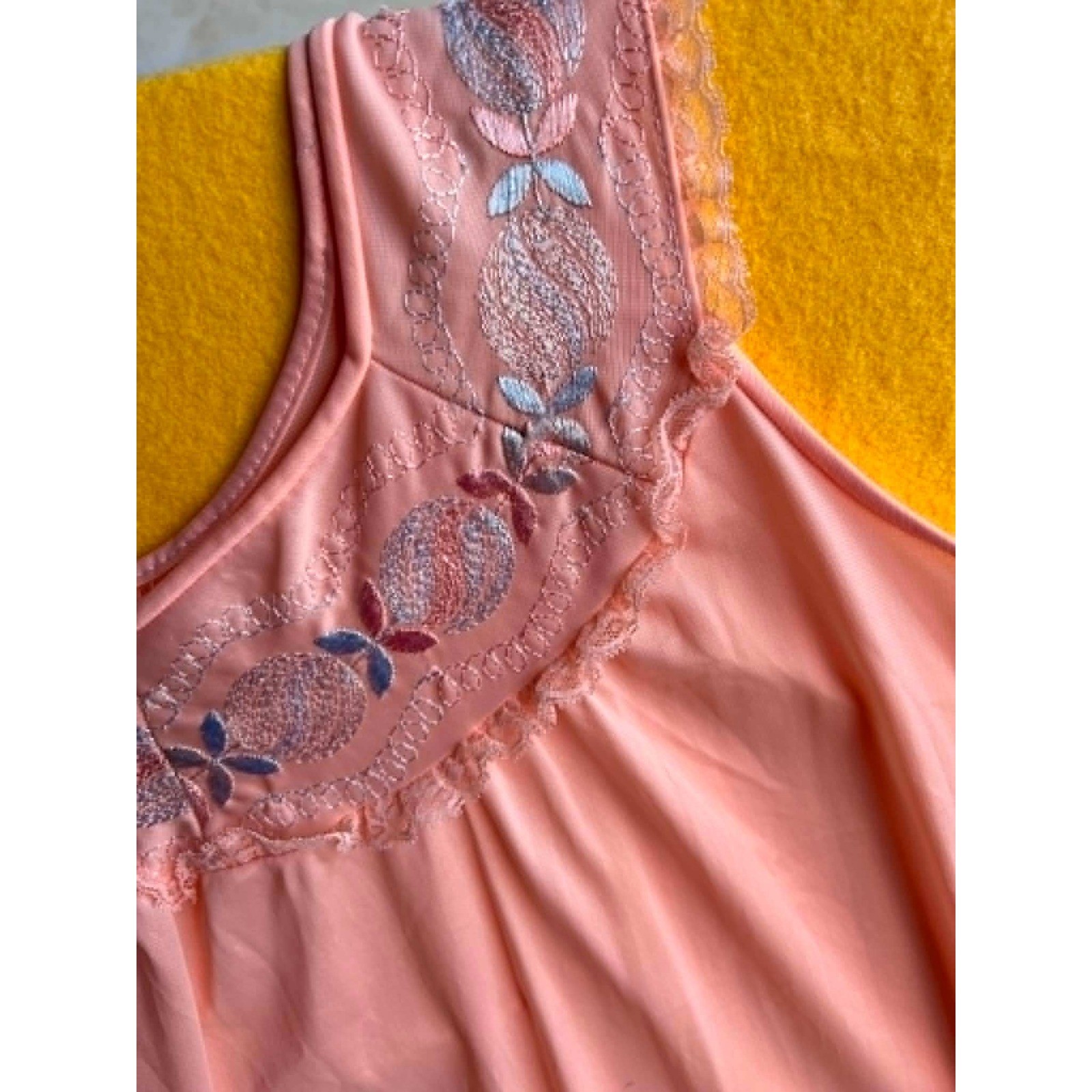 Vintage Katz Peach Nylon Nightgown Embroidered Lace Trim Sleeveless 26-05-19