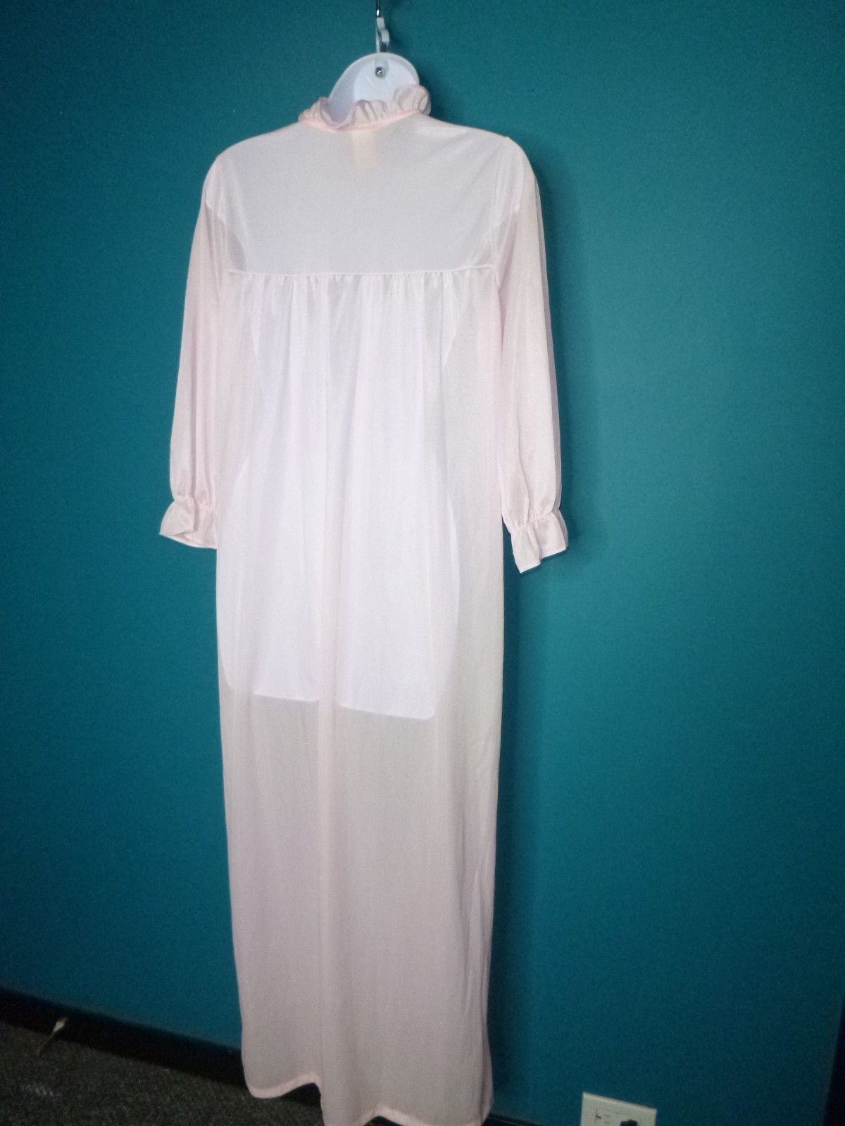 NOS Vtg Pink Lady 100% Antron Nylon Long Nightgown Modest Pale Pink Sz M