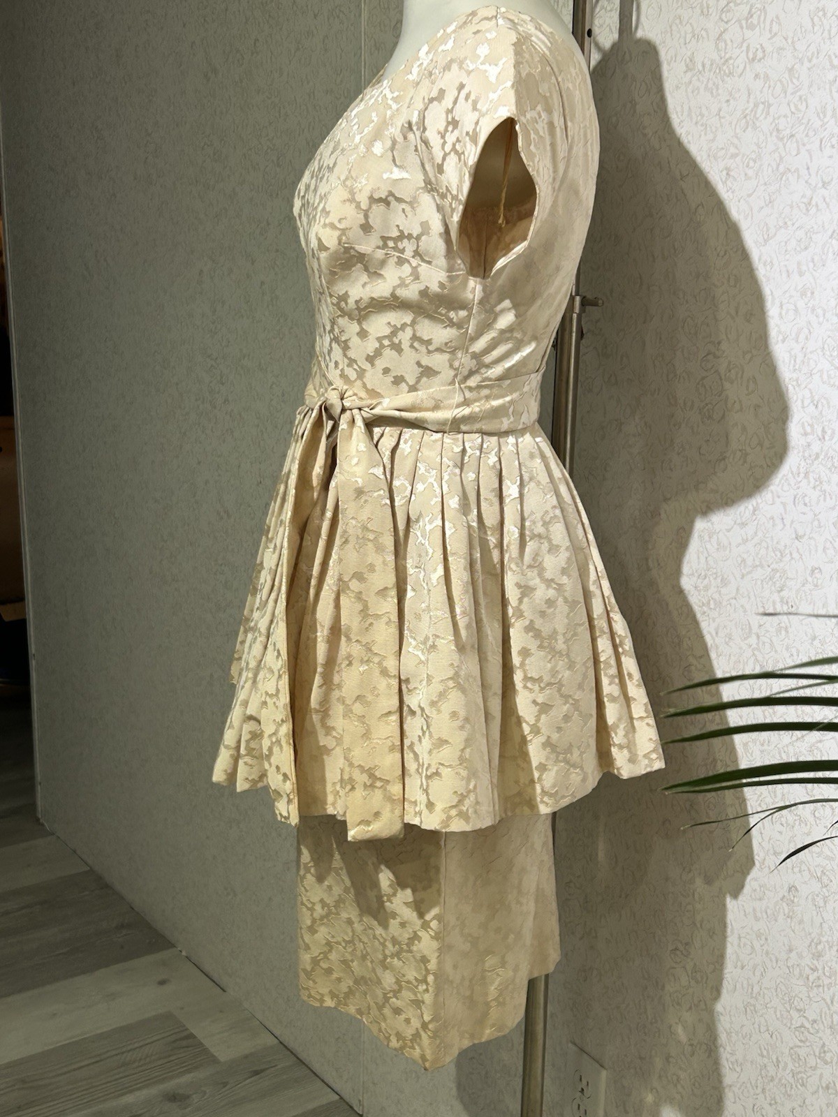 Vintage Brocade 1960’s Beige Blush Peplum On Pencil Dress Party Dress