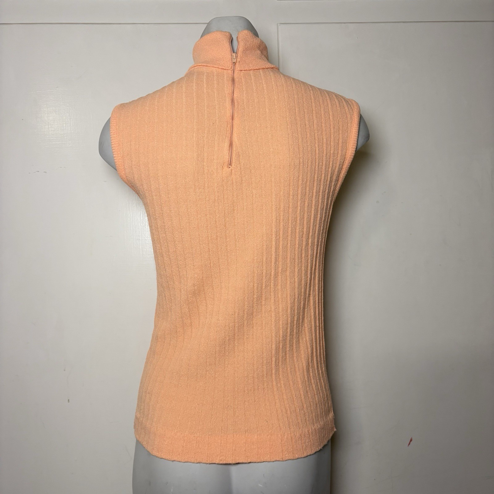 Vintage 70s 80s Ribbed Knit Orange Peach Sleeveless Turtleneck Blouse