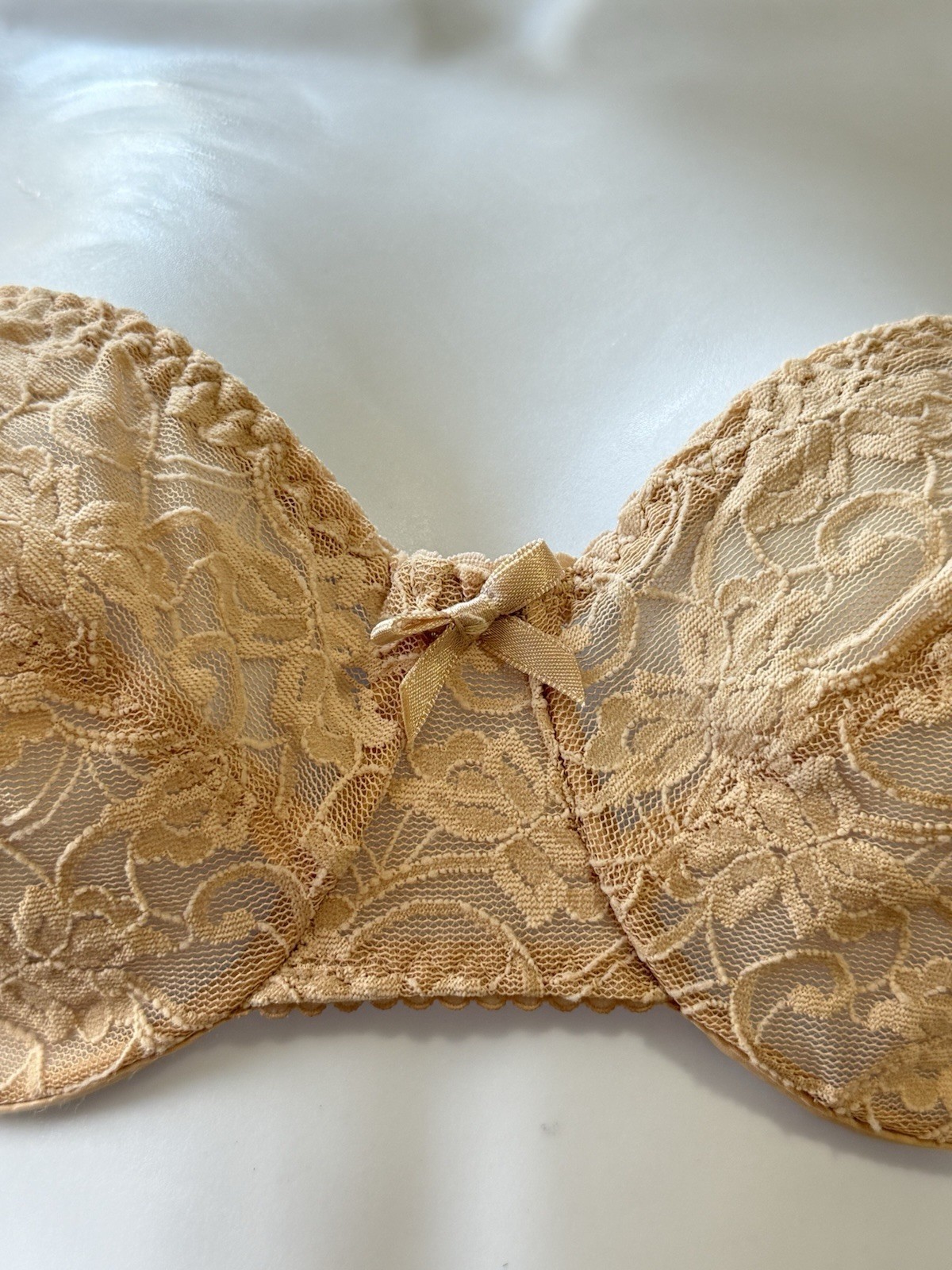 Vintage 1980’s JC Penney Beige Lace Strapless Underwire Bra Size 36C Style 7766