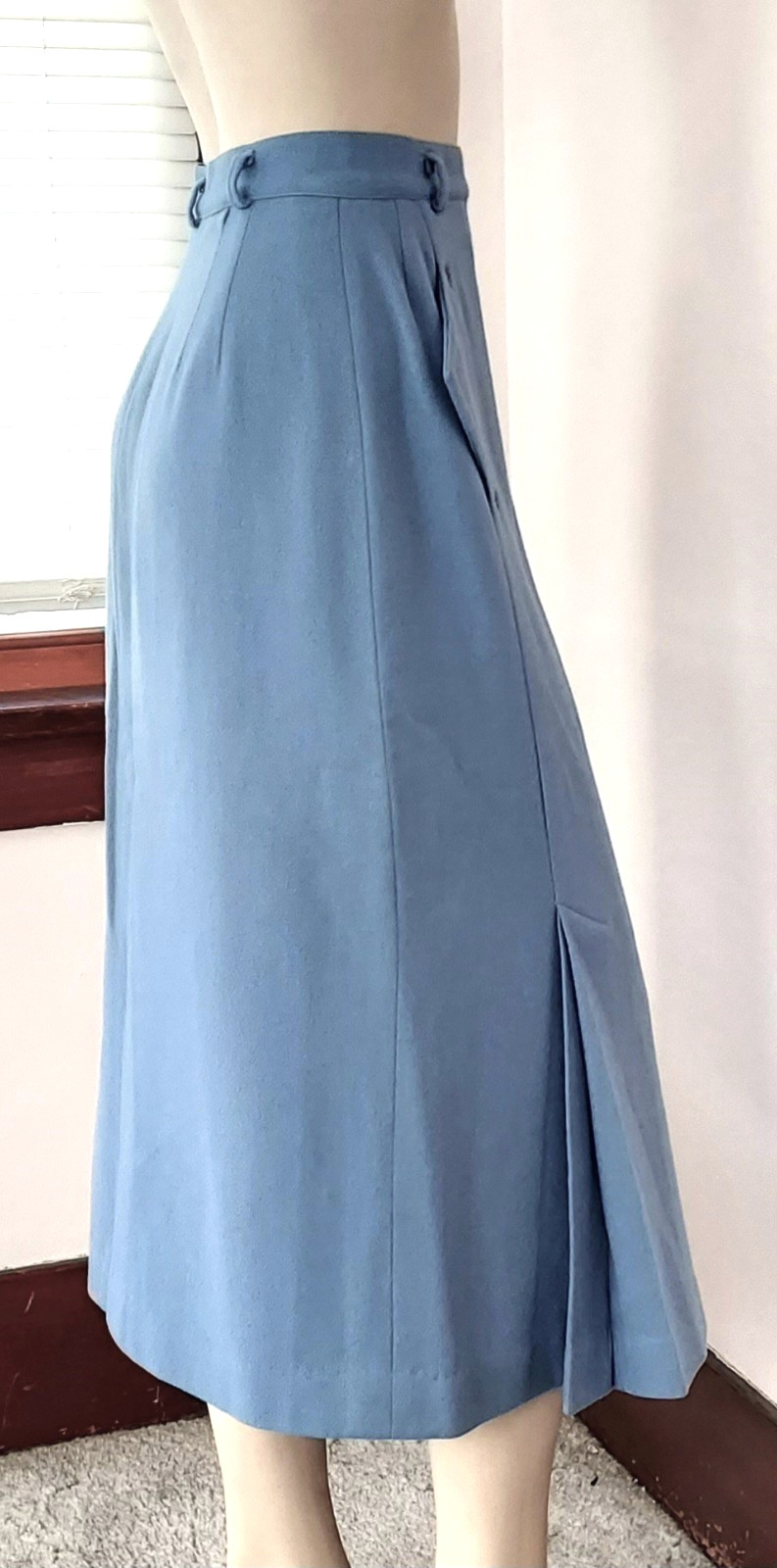 Vintage Late 50s Early 60s Light Blue Wool Skirt „Walker of Boston”