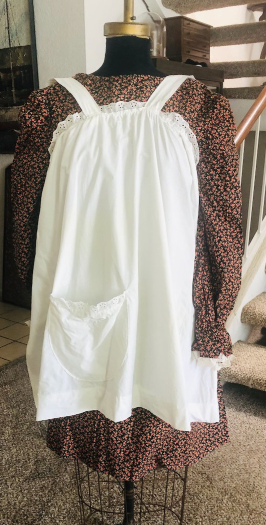 Girls Calico Pioneer Little house on the Prairie Dress w/ bib Apron handmade M