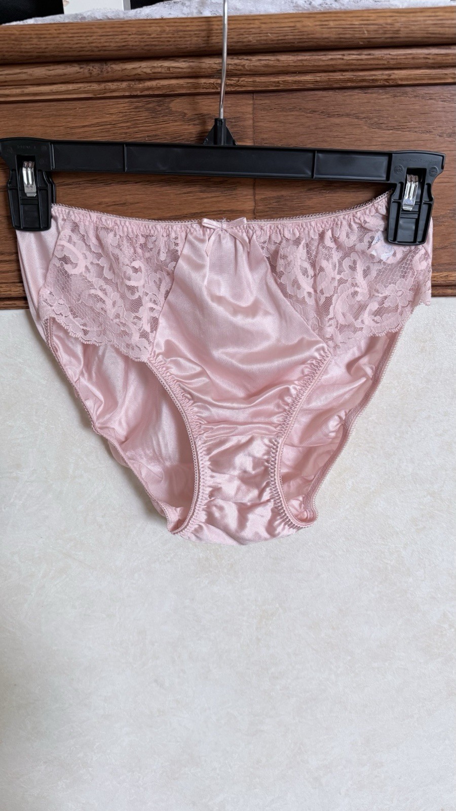 Maidenform Sweet Nothings 6 M Bikini All Antron III Nylon Shiny Satin Lace USA