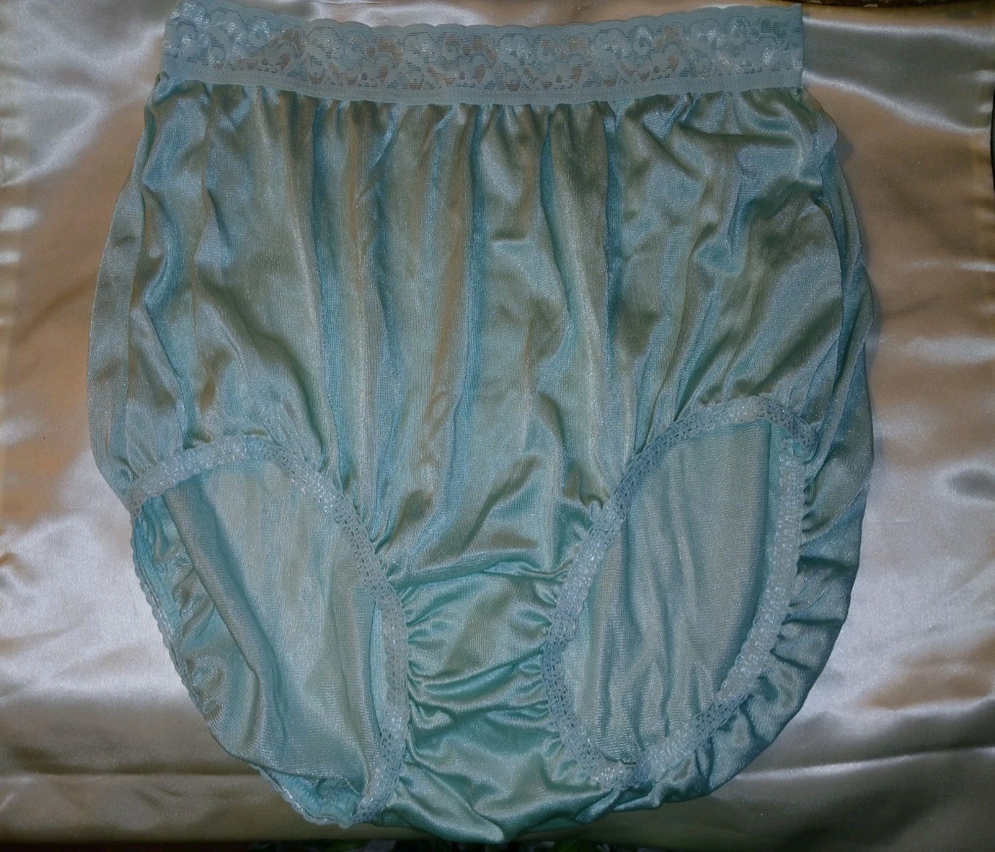 Vintage Hanes Blue Satin Nylon Silky Floral Lace Hi-Cut Brief Panties M 8 EUC