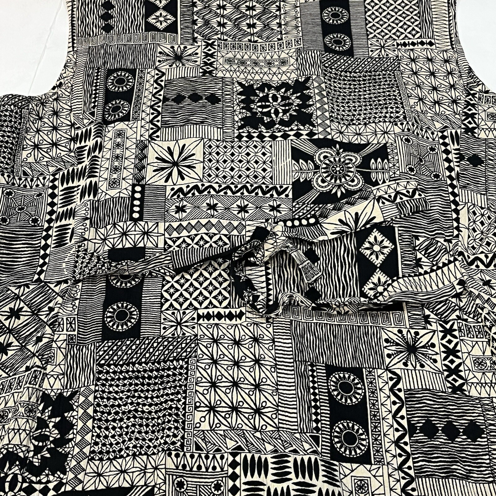 Vintage Saville Sport Rena Rowan Long Rayon Tan Black Busy Abstract Vest Size 14
