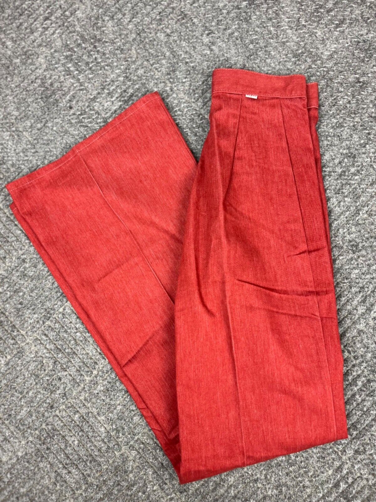 Vintage 70’s Levis Corduroy Flare Pants Womens 24×32 Red High Rise Bear back NOS