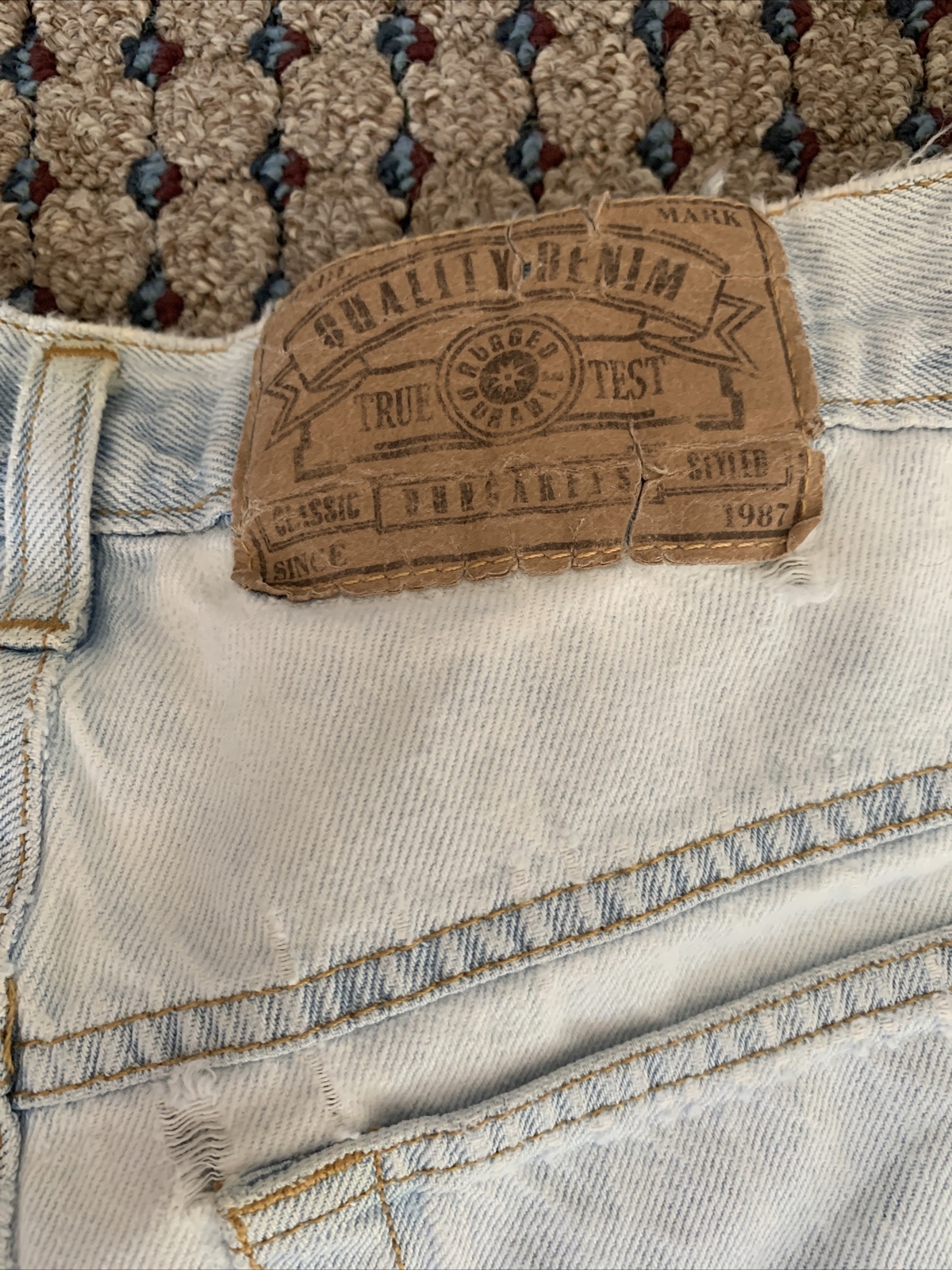 Vintage 1990s Memphis Stone Wash Denim Mom Jeans Shorts – Button fly