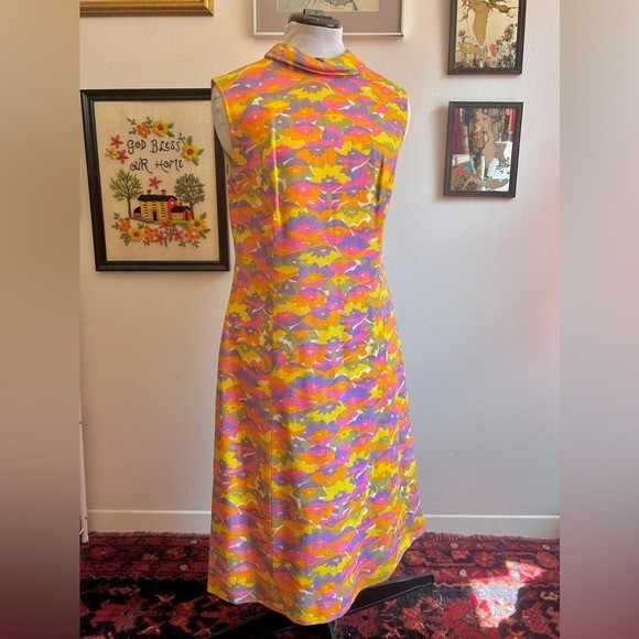 Vintage 60s Woven Linen Psychedelic Flower Power Fitted Dress