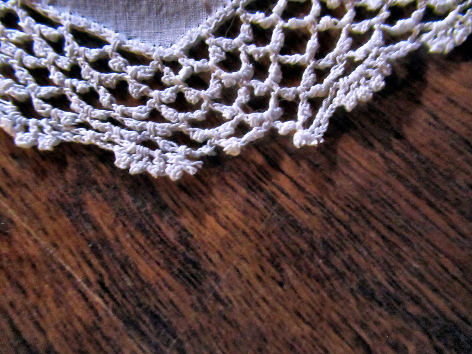 Vintage Lady’s Dress Jabot White Lawn Linen & Handmade Irish Lace