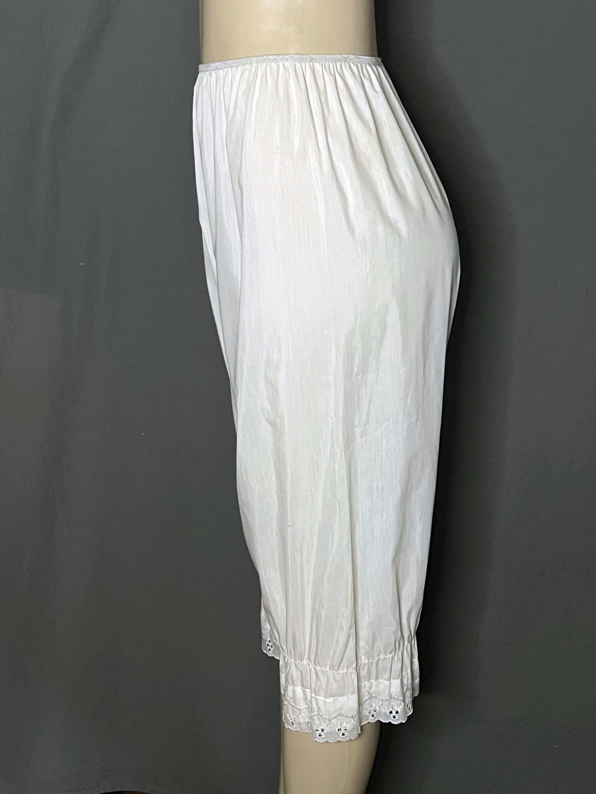 Vintage White Cotton Bloomers W/Lace Hem