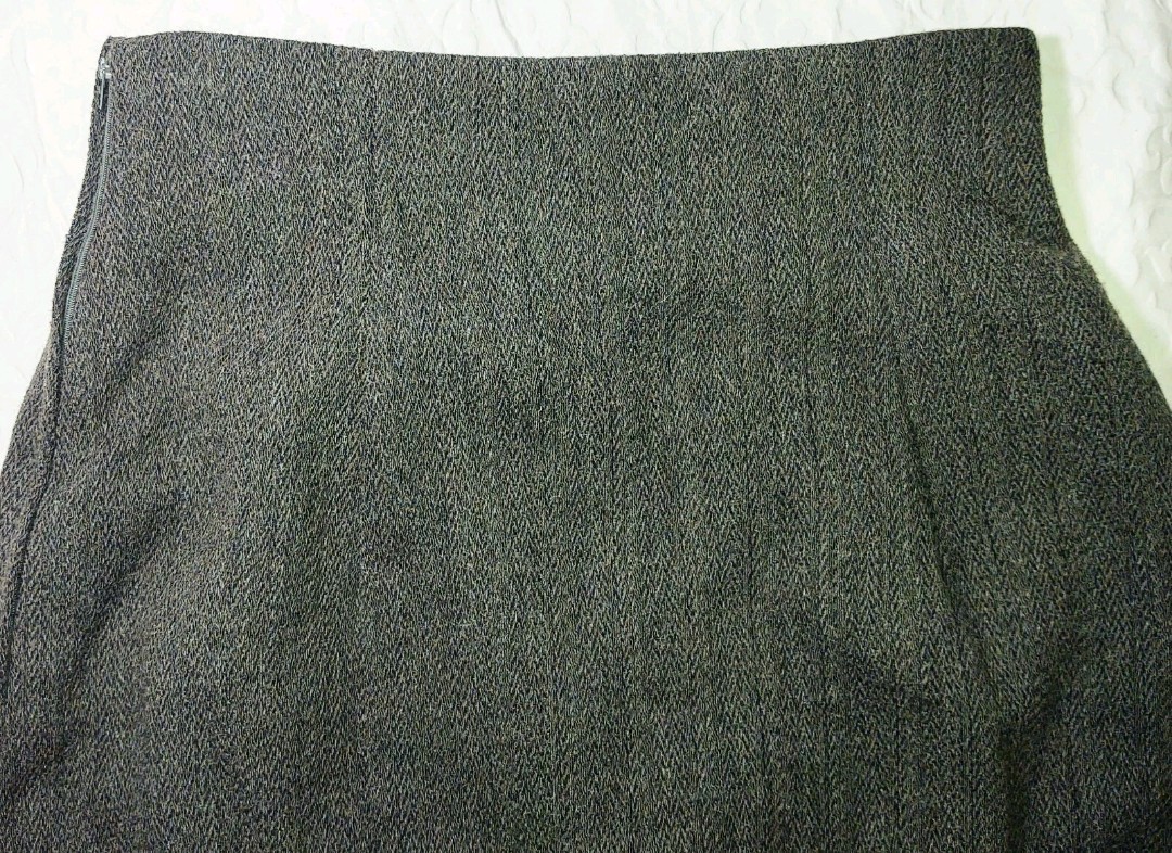 Vtg 90s GIORGIO ARMANI Women’s Sz 40 IT / 6 US Gray Wool Pencil Skirt, Lined