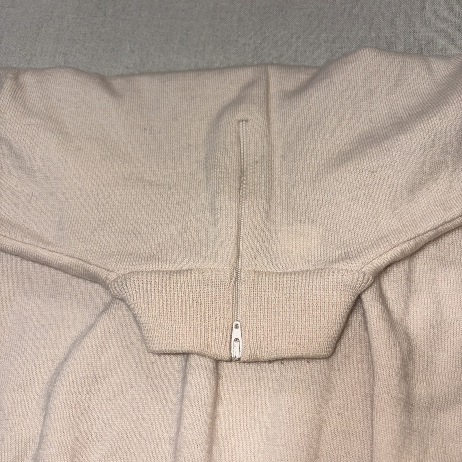 VTG Bleyle 100% Merino Wool Women’s 1/4 Back Zip Cream Long Sleeve Sweater Sz S