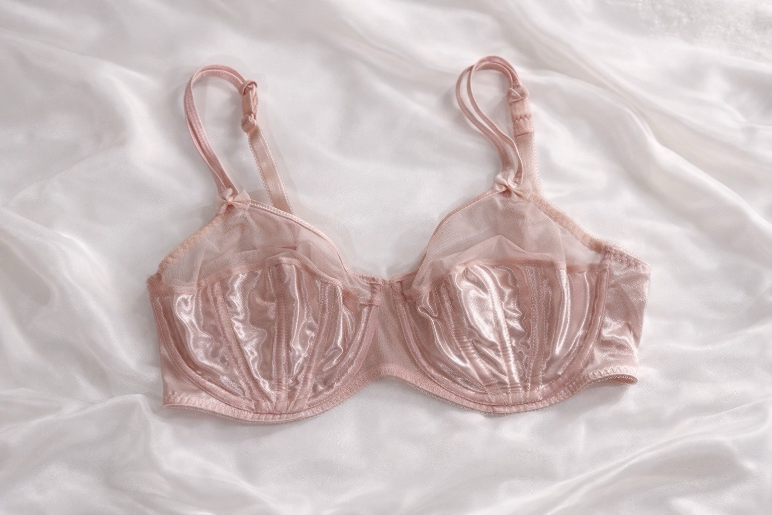 New Victoria’s Secret Satin Second Skin Bra Panty Set Size 38C Thong Large Vtg