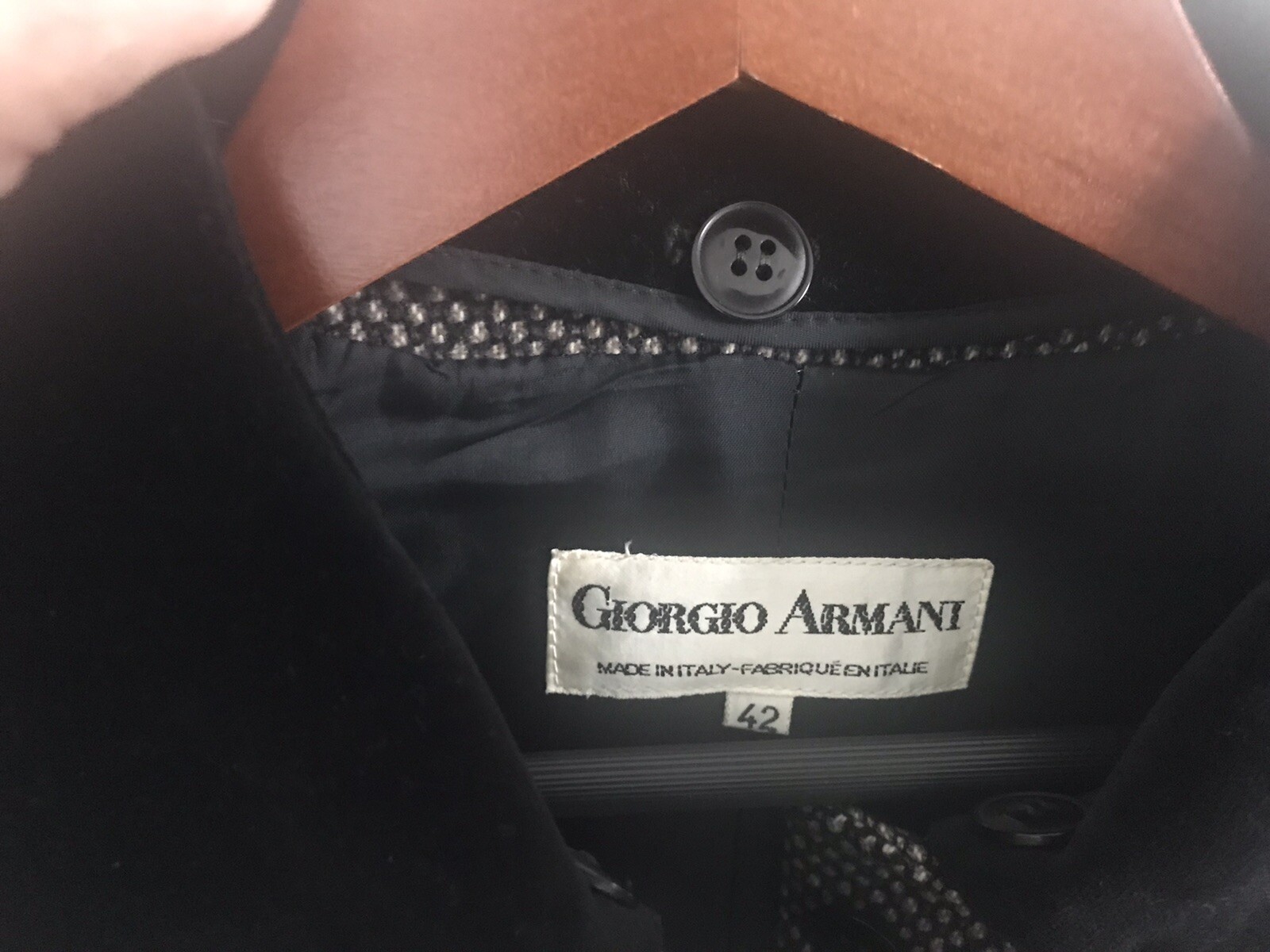 Giorgio ARMANI Womens Vintage 2 Pc Suit Detachable Velvet Collar & Cuffs Perfect