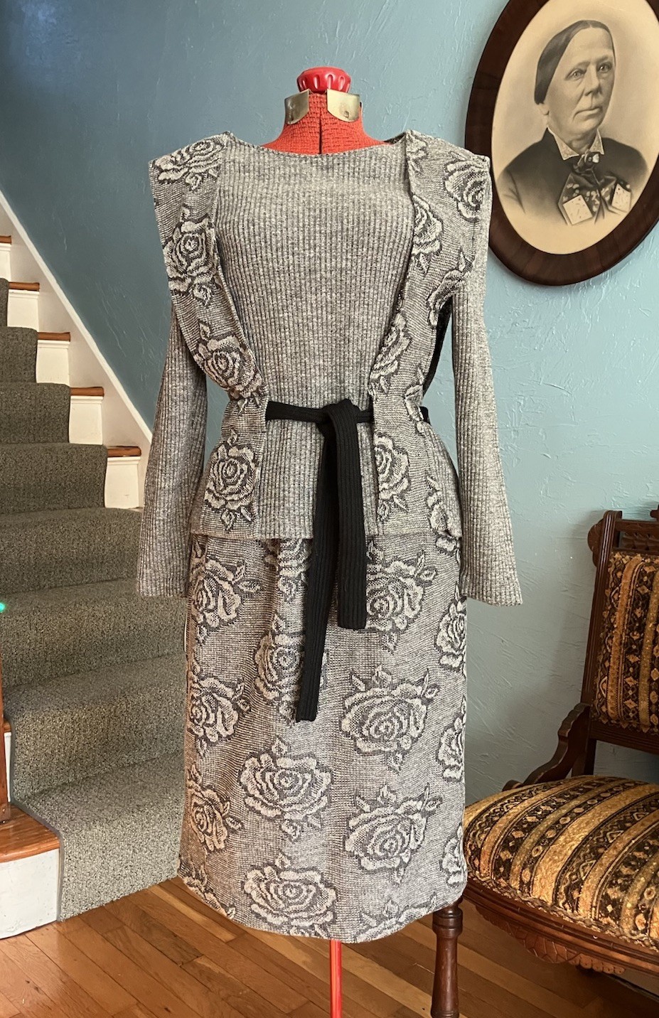 Vintage 80s 40s New Wave Gray Floral Knit Peplum Sweater Pencil Skirt Set S/M