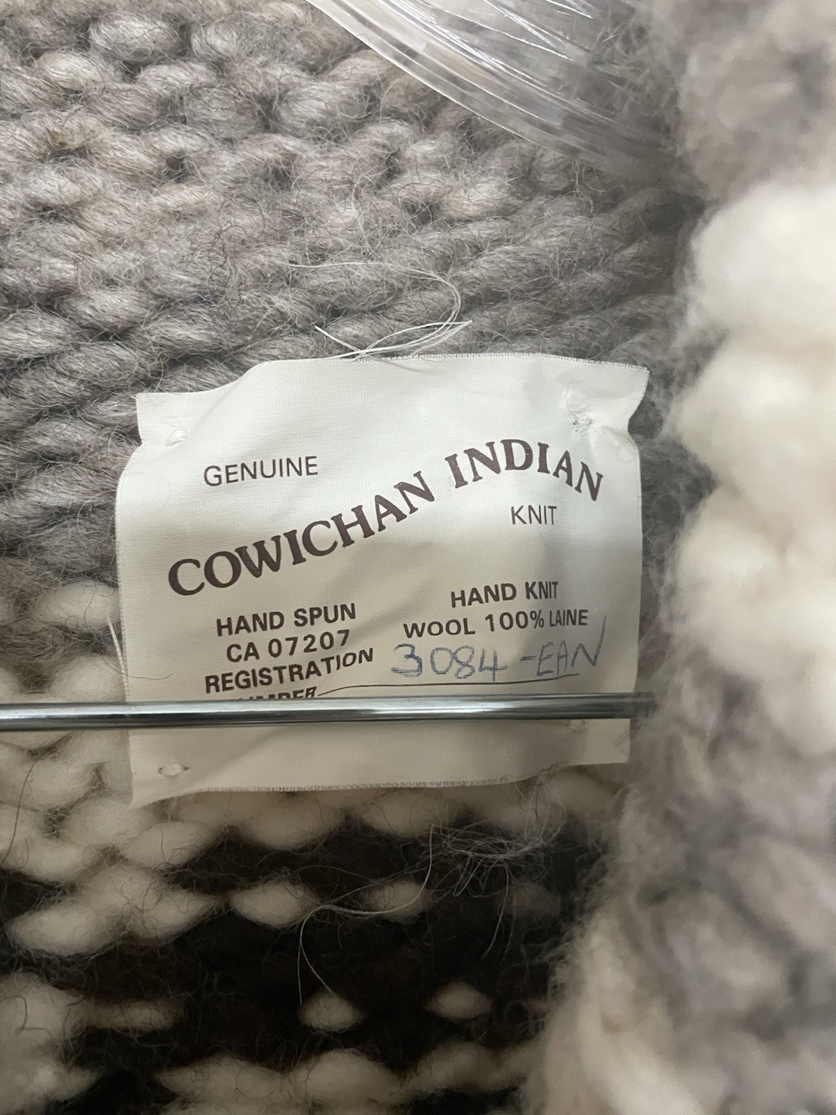 1999 VINTAGE ORIGINAL COWICHEN SWEATER WITH ORIGINAL TAGS VERY GOOD CONDITION