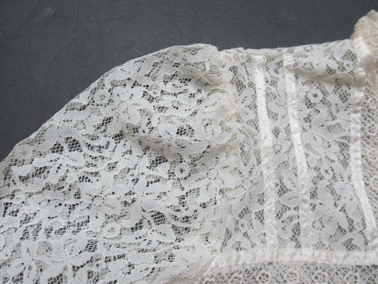 VTG gunne sax lace top ivory/ecru No size See photos for measurements