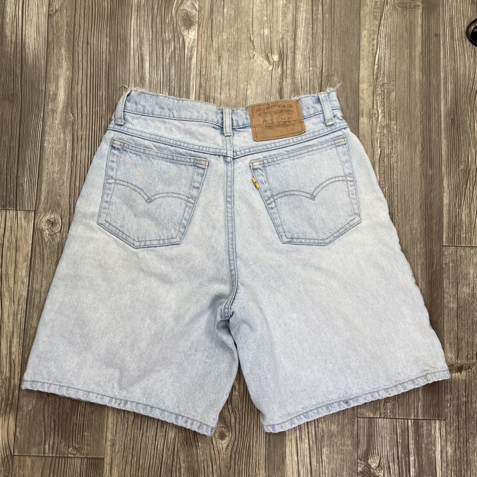 Vtg Levi’s Jean Shorts Juniors Size 7 Orange Tab 90’s Light Wash
