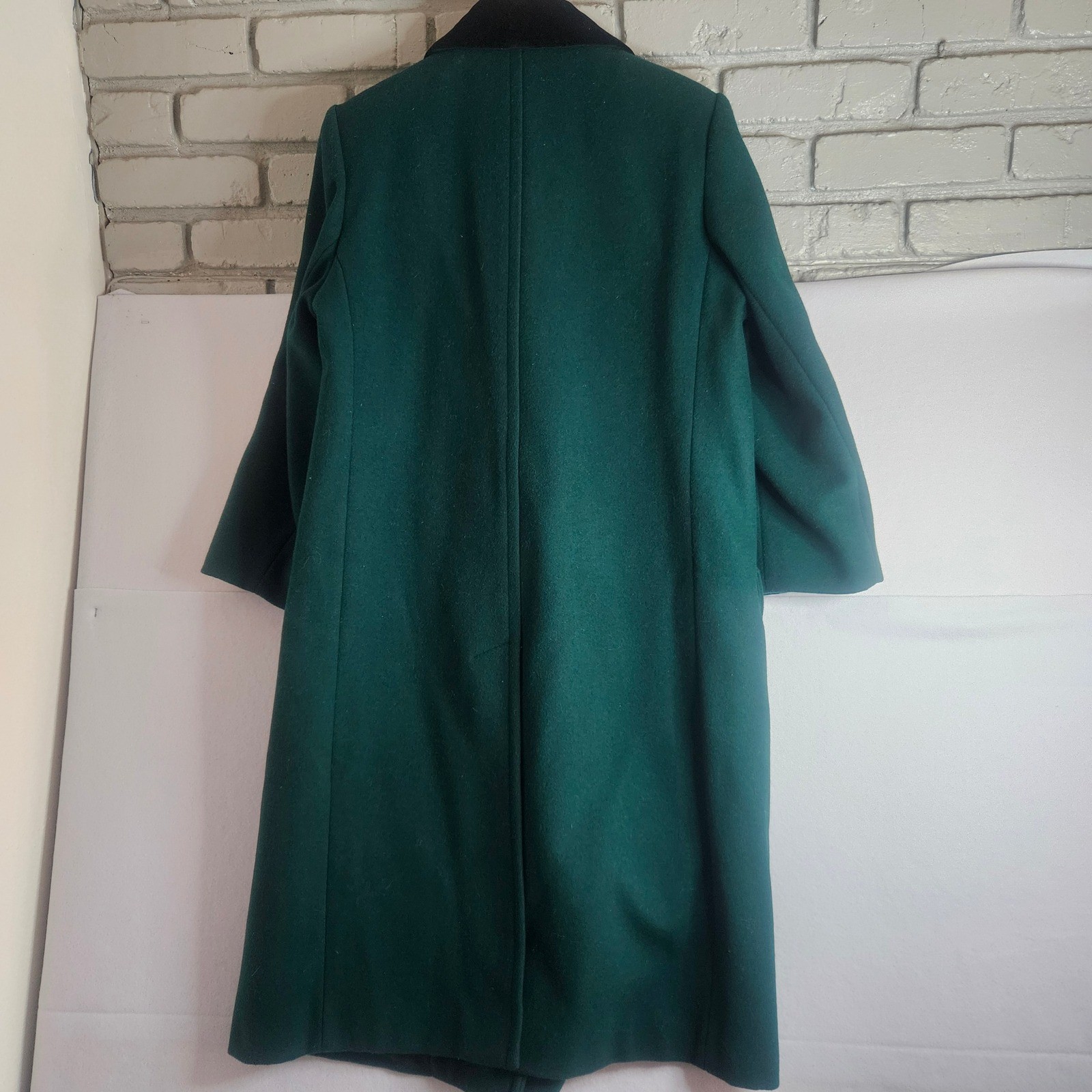 Donnybrook Vtg Emerald Green Wool Coat Velvet Gold Button 14DP 90s Ukraine
