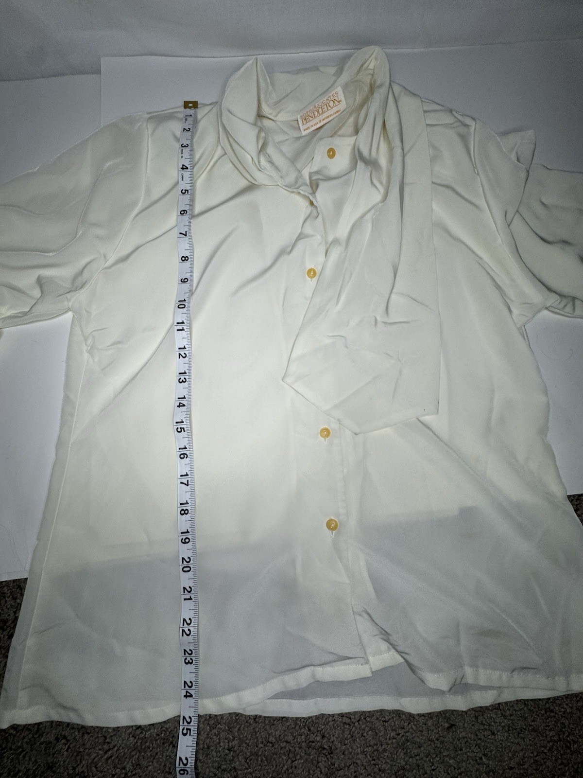 Vintage Pendleton Sophisticates Ivory Tie Neck Blouse Size 10 Satin USA