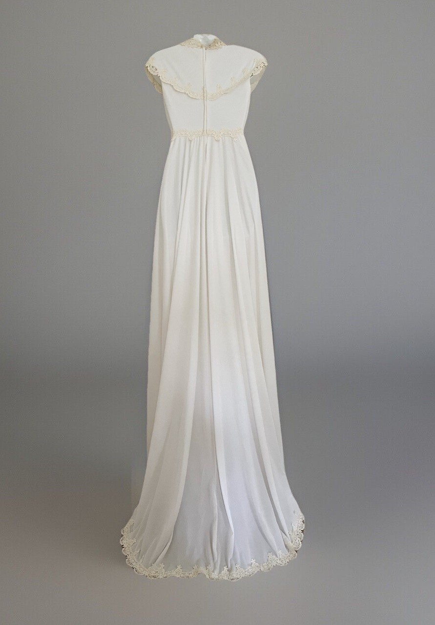 Vintage Bridal Dress Wedding Women’s Size XS Ivory Scallop Lace Cap Sleeve