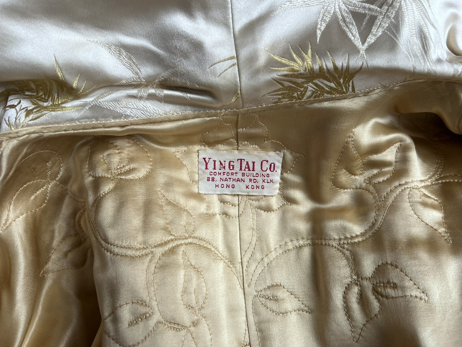 1950s Custom Sewn SATIN Ivory Swing Coat Embroidered Lining HONG KONG SZ M-L