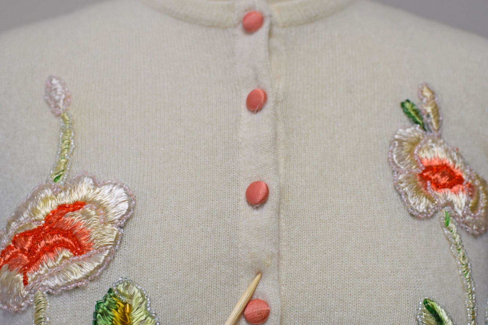 VTG Barrie Scotland Pure Cashmere Embroidered Floral Cardigan Sweater ~ M