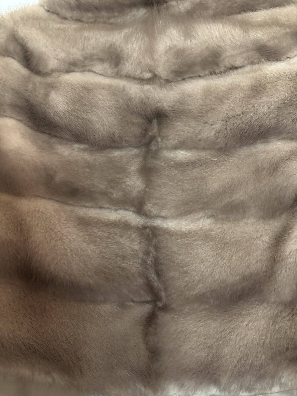 Vintage Blonde Mink Fur Stole/Cape w/Satin Lining & 2 Pockets