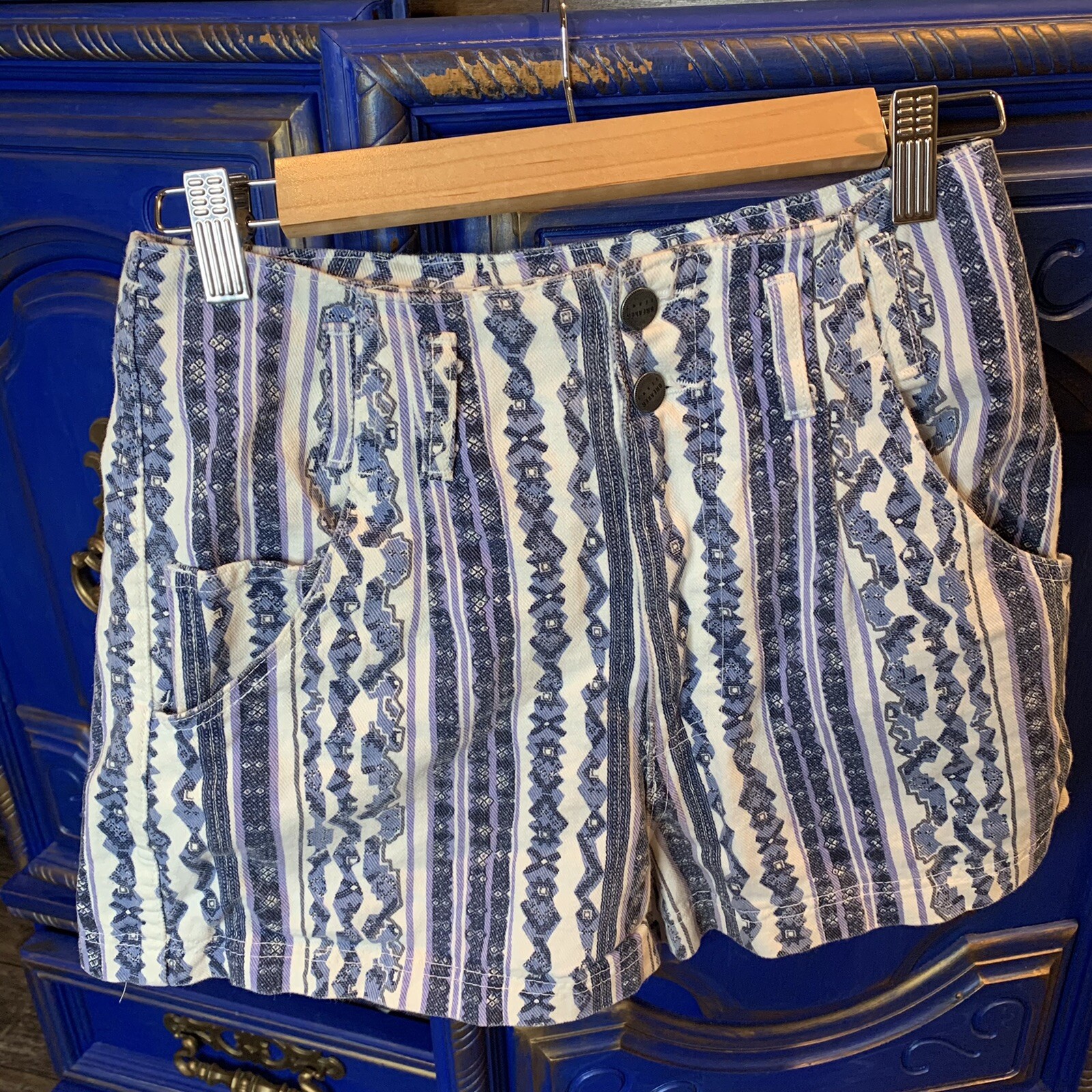VTG Breaker Jeans 90s Vibe High Rise Button Fly Mom Jean Shorts Aztec Juniors 5
