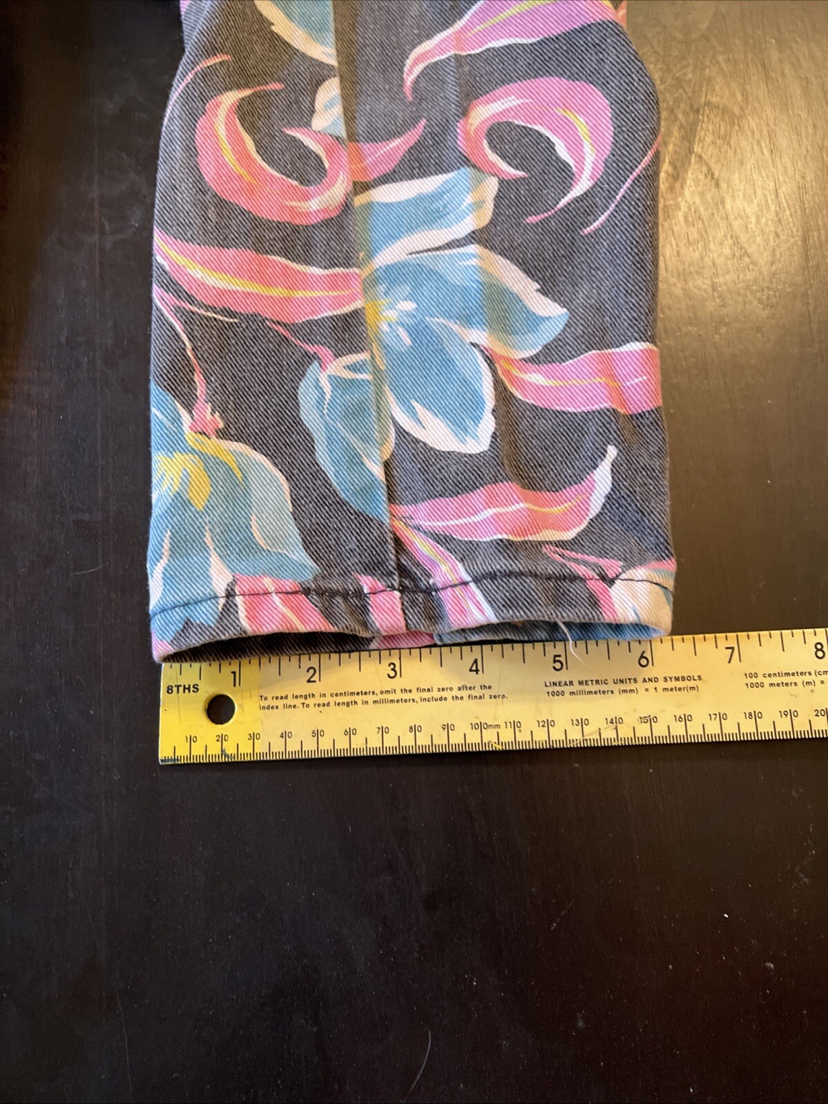 Vtg 1980s Juniors Sunset Blues Chic Floral Black Denim Tapered Leg Pants 27X28