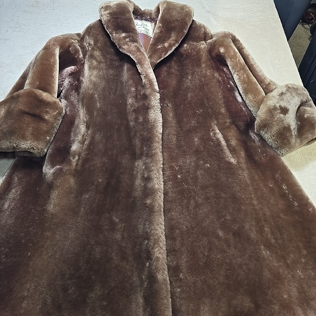 Vintage 1960s Sheared Beaver Fur Coat Brown Gerber Furs Hart-Albin MCM