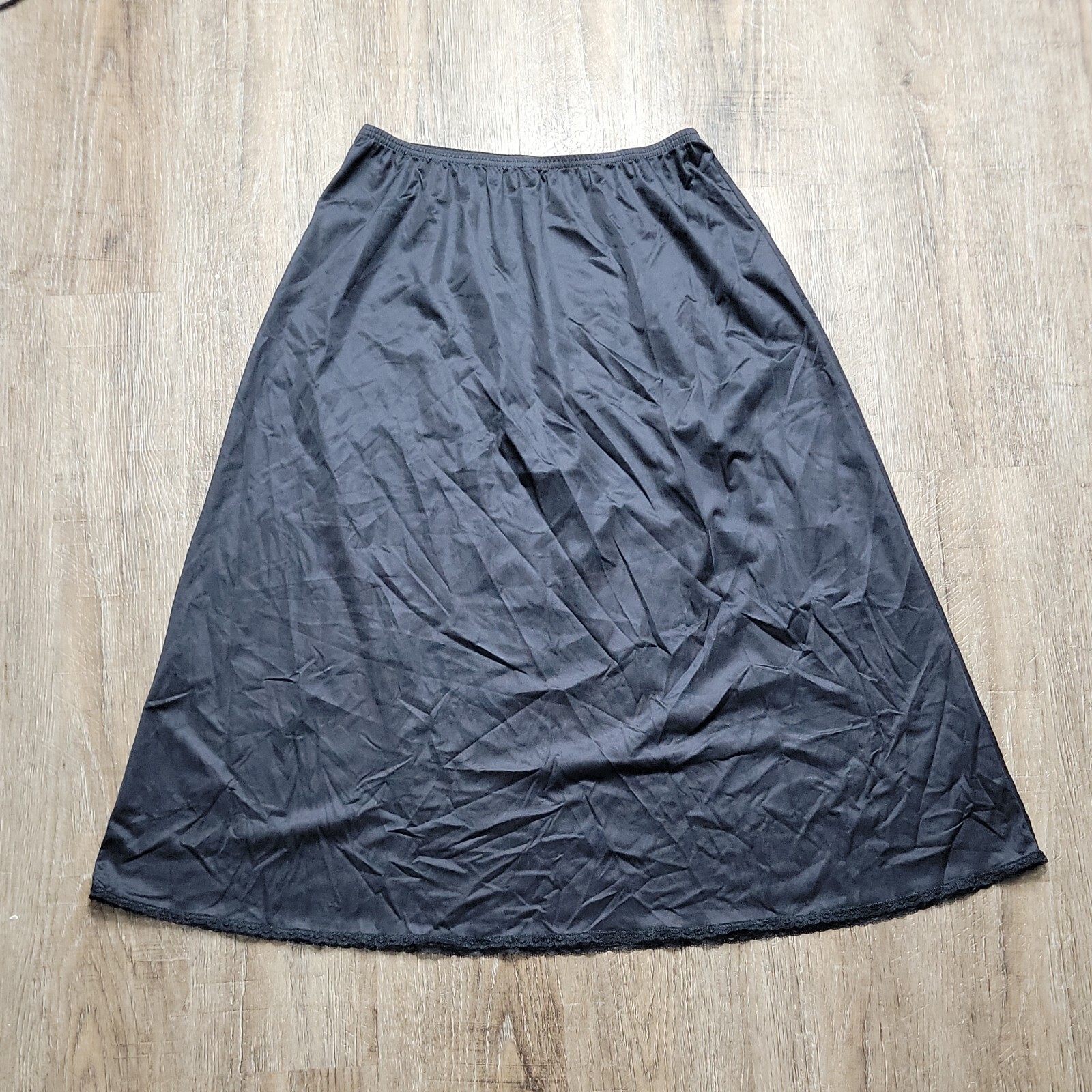 Vanity Fair Vintage Below Knee Skirt Slip Sz M 28″ Black Elastic Waist Lace Trim