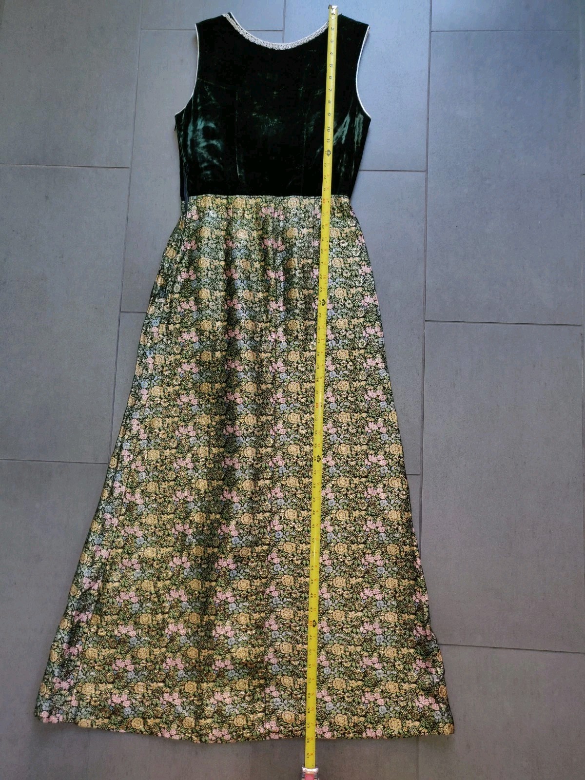 True Vintage 50s Velvet Floral Bavarian Dirndl Dress 10 Murlen Zip Whimsigoth 👗