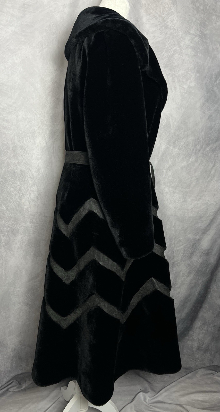 Vintage 1970s Borgazia Black Plush Faux Fur Chevron Pattern Belted Coat S/M
