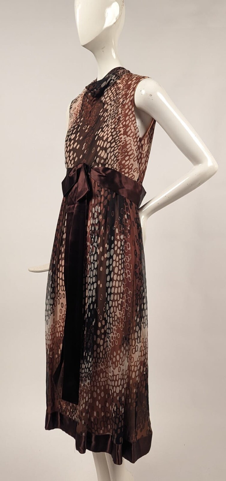 DESIGNER MOLLIE PARNIS 1970’S MOD DOT PRINT SILK CHIFFON DRESS – MUSEUM QUALITY