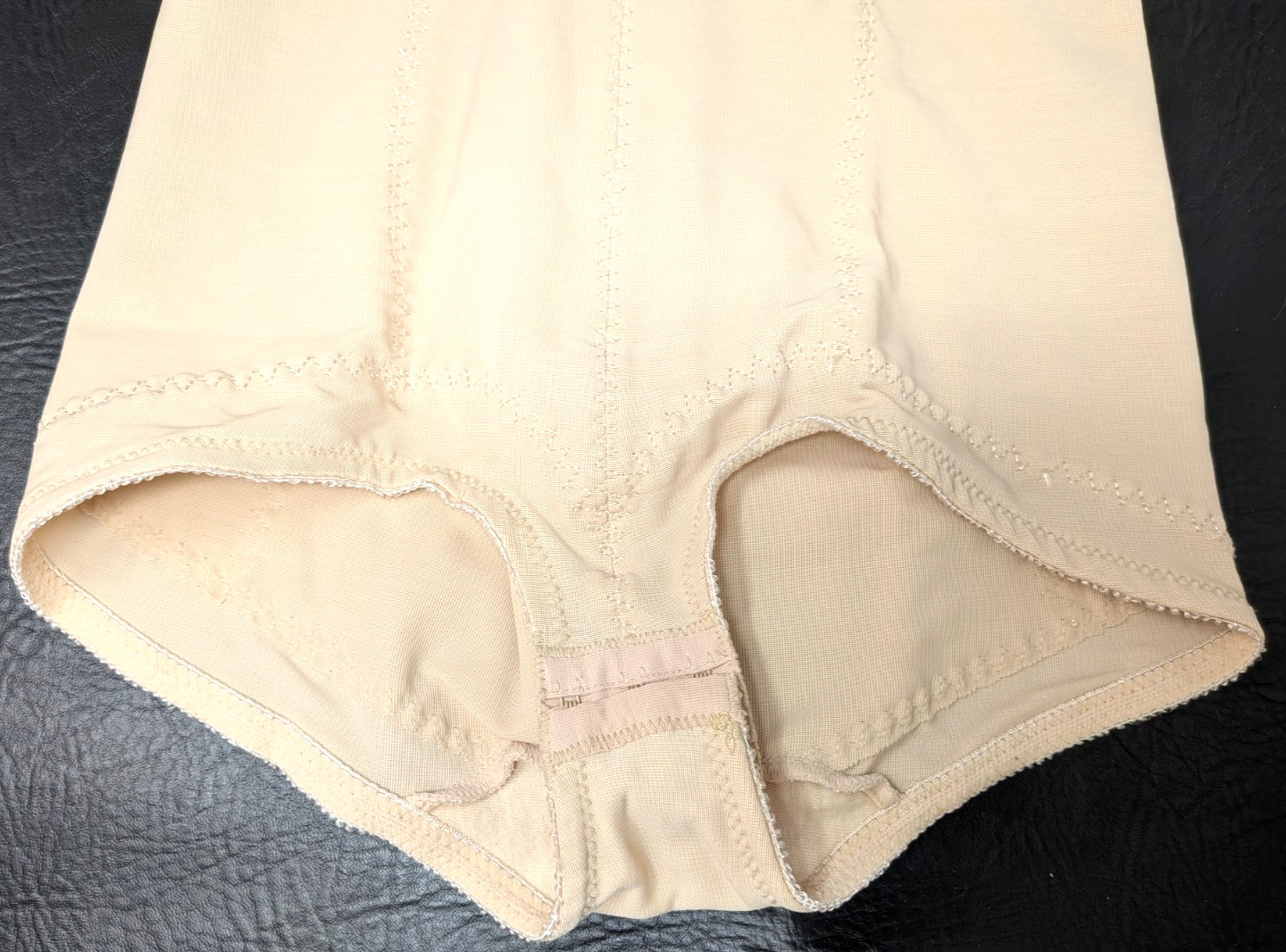 Vintage Subtract 36B Beige Shapewear Bodysuit Body Briefer Shaper Girdle 2533