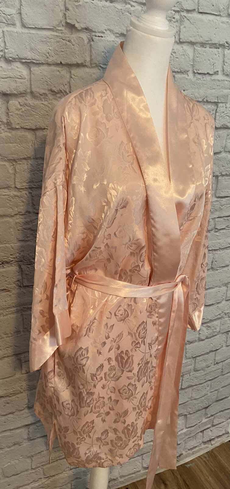 Vintage Sedu OS S M L Pink Floral Kimono Short Robe Roses Embossed EXC Romantic