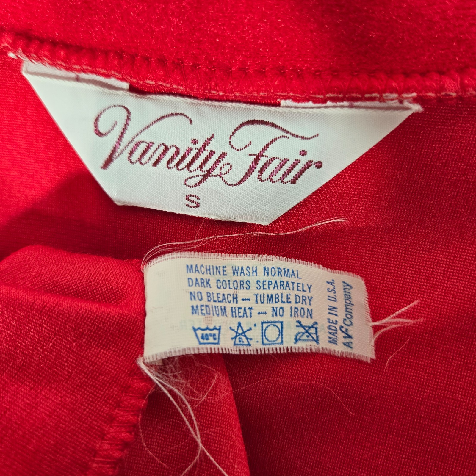 U.S.A. Vintage VANITY FAIR Red VELVET Satin Trim Mid-Length House Dress Size S.
